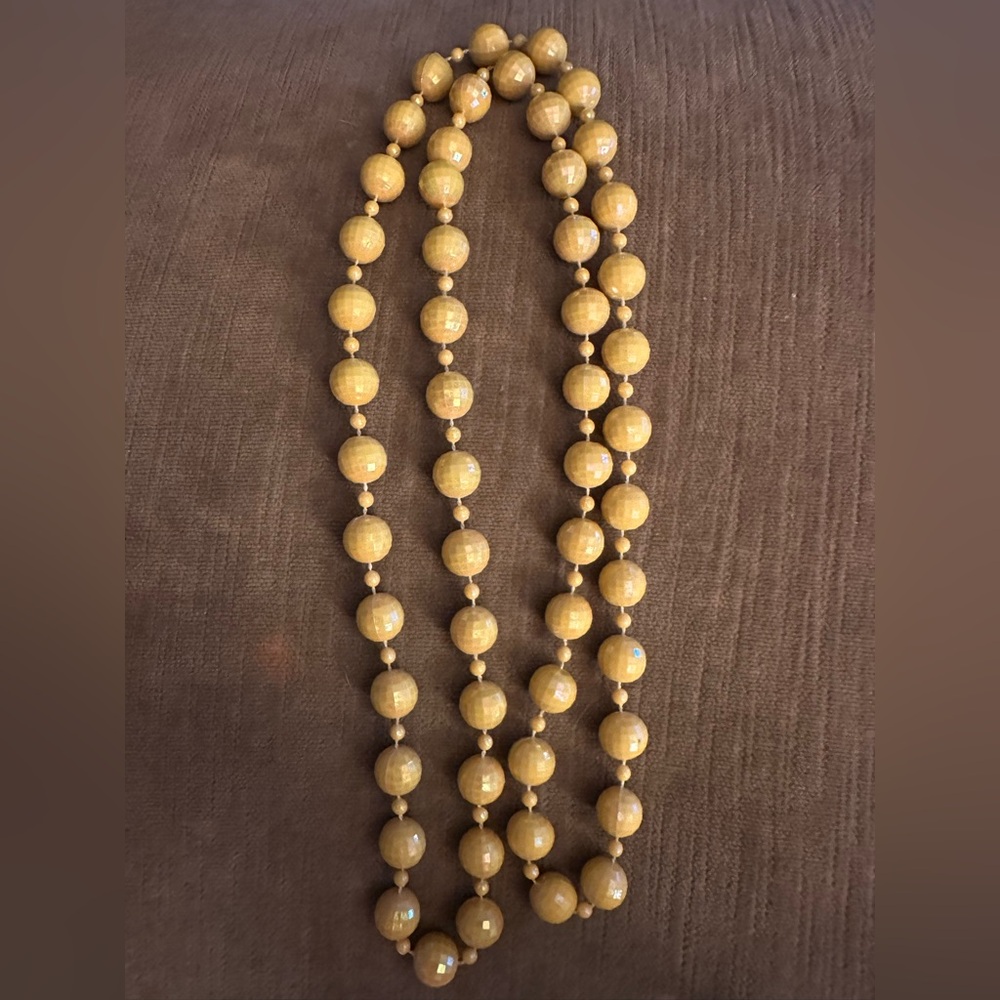 Beautiful necklaces - Picture 2 of 4